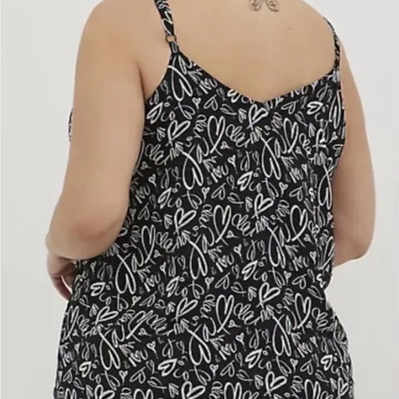 TORRID | SOPHIE CHIFFON SWING CAMI Graffiti Love Hearts | Size 1 - Picture 5 of 5